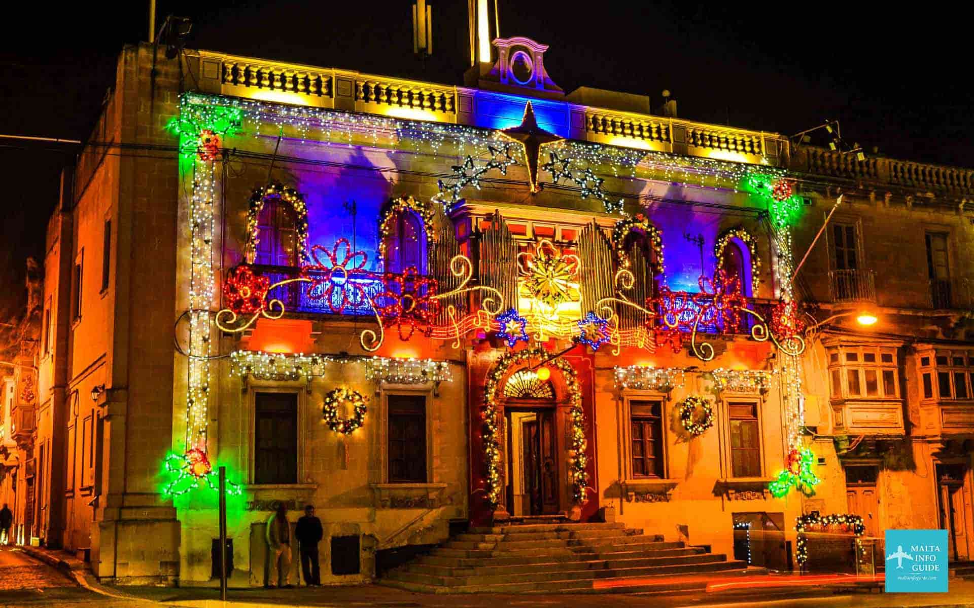 A building in Paola decorated for Christmas.