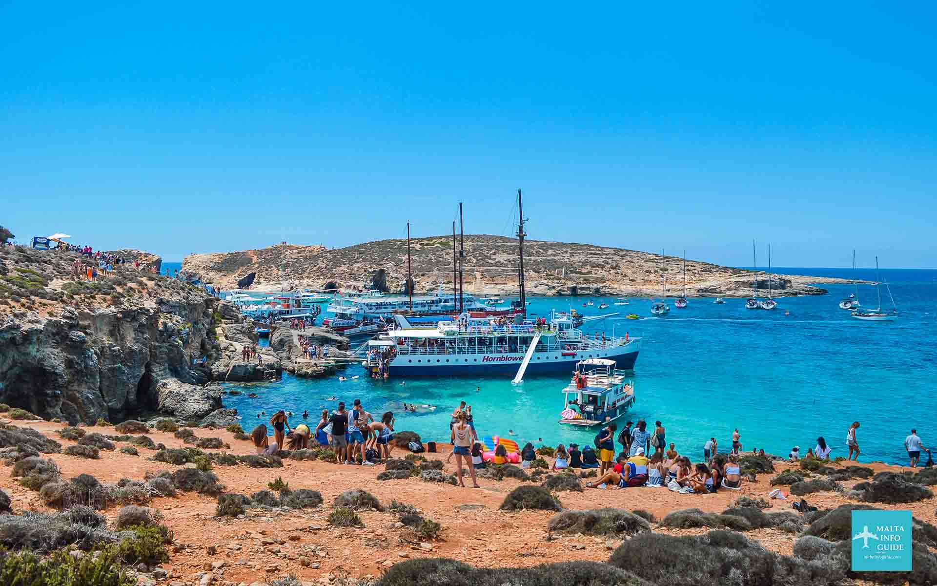 Une vue sur les bateaux amarrés à l'île de Comino.