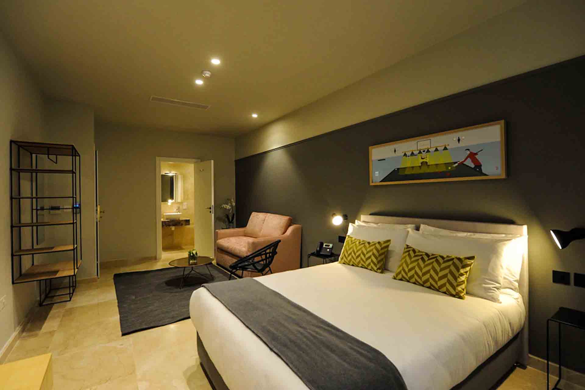 Check De Vilhena rates and reviews of Booking.com.