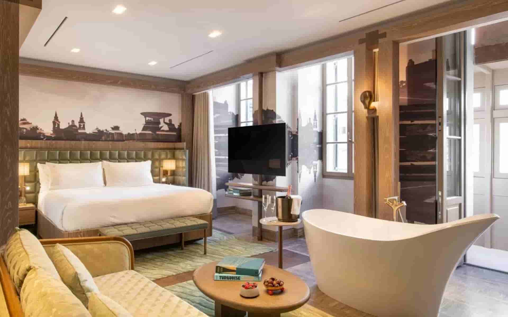 Iniala Harbour House. Check rates and availability.