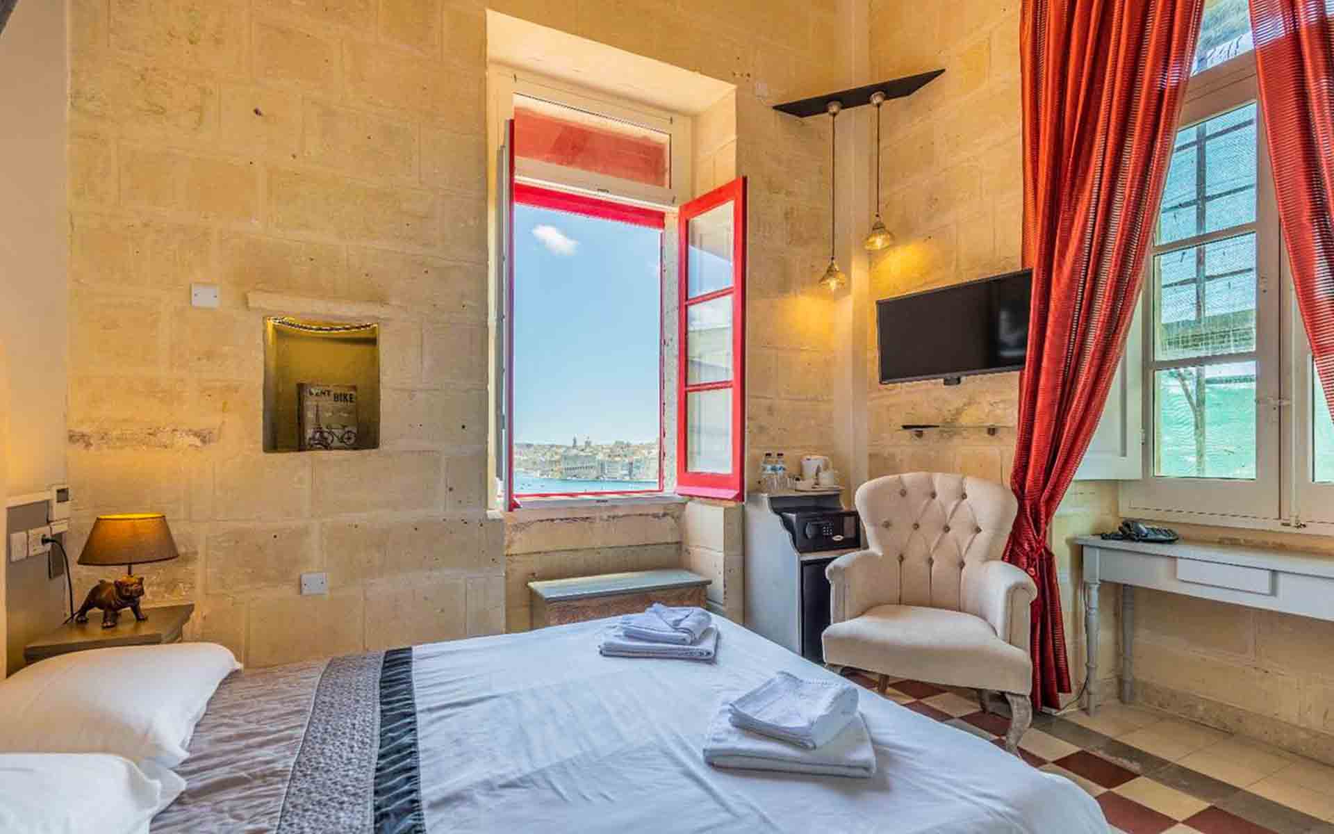 Luciano Al Porto Boutique Valletta. Check rates and availability.