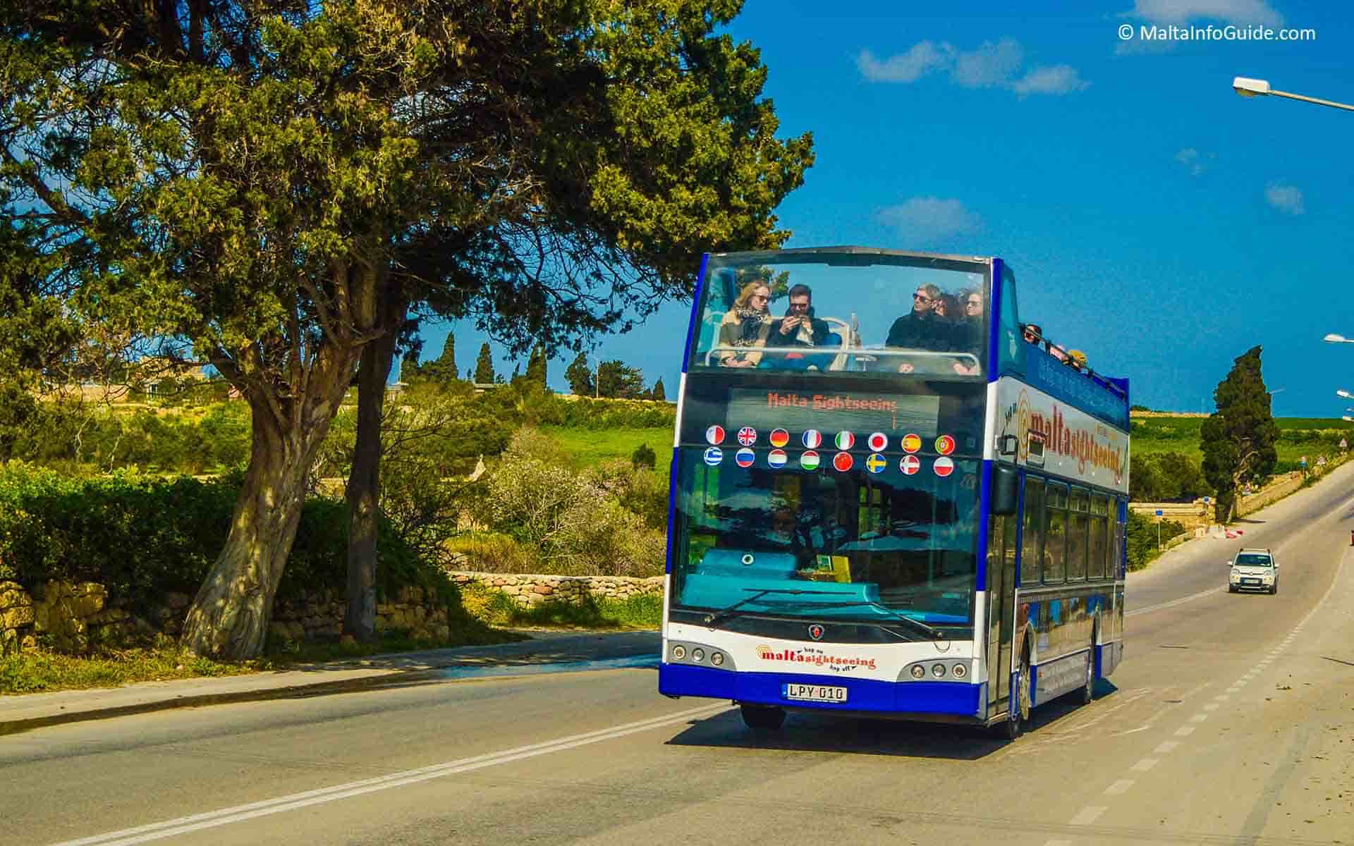 The sightseeing bus on its way to Mdina.
