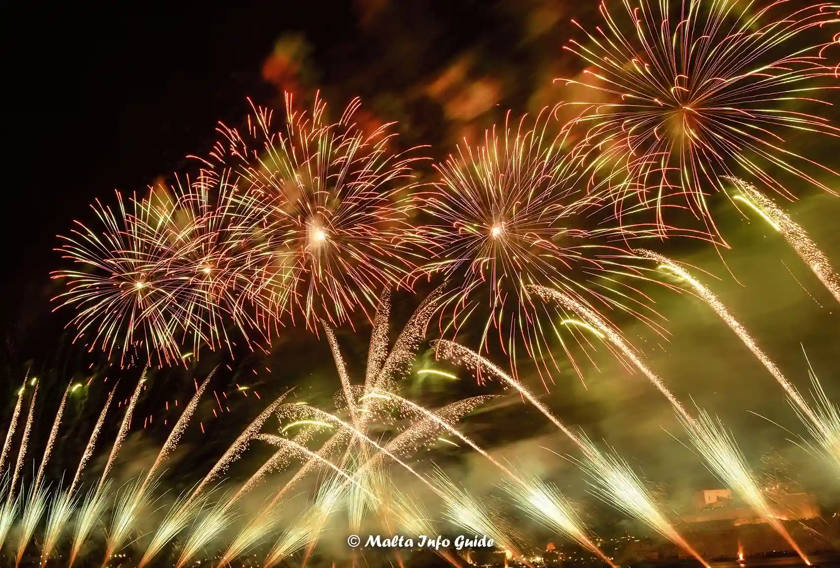 The finale of the Malta International Fireworks Festival at the Grand Harbour in Valletta. Fireworks show at the Malta International Fireworks Festival.
