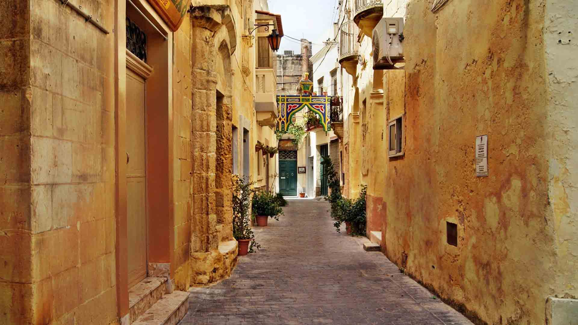 Looking for a romantic getaway? Malta romantic vacations is often overlooked but an ideal spot with lots to offer