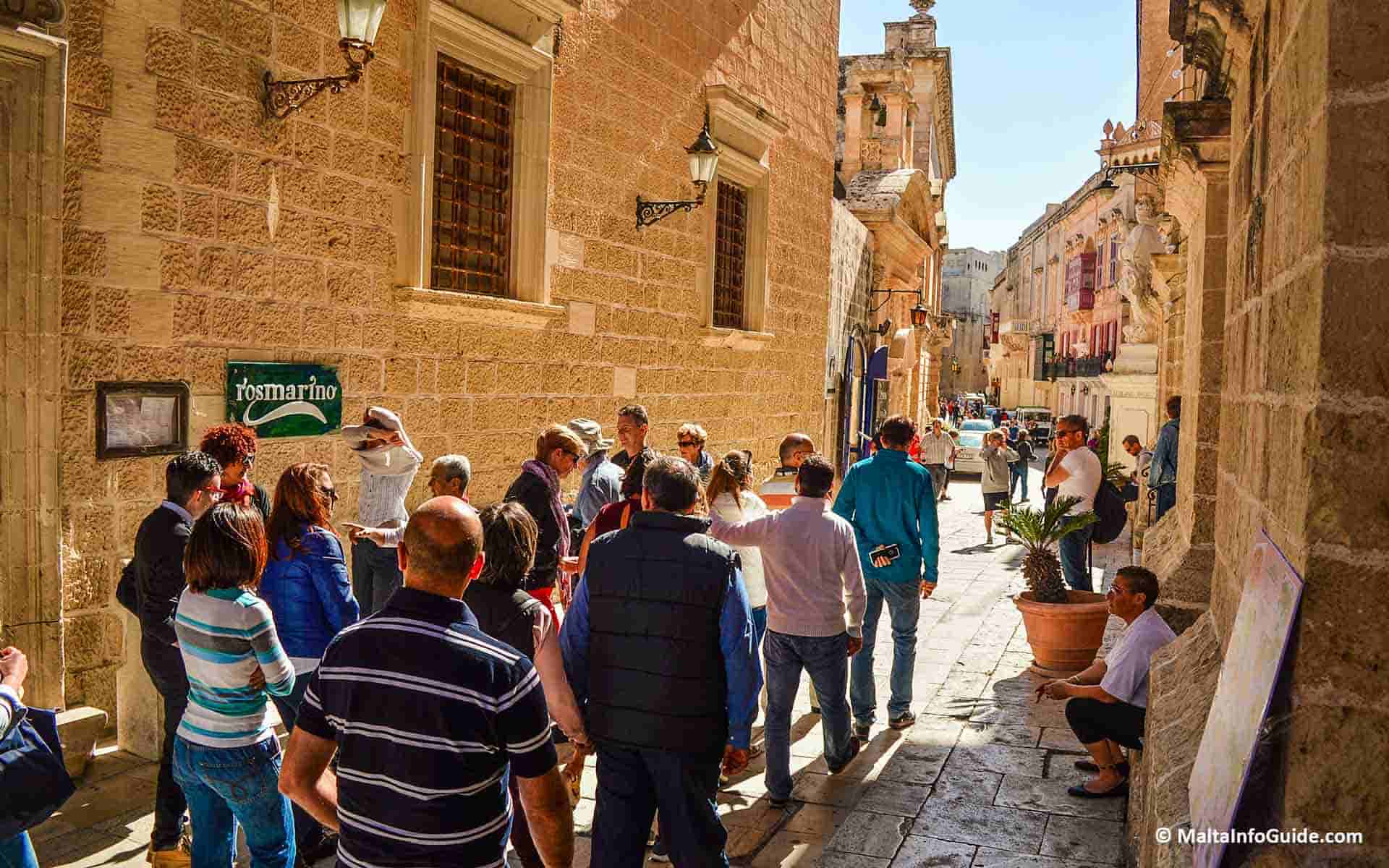 What to do in Mdina? Walk around the narrow streets.