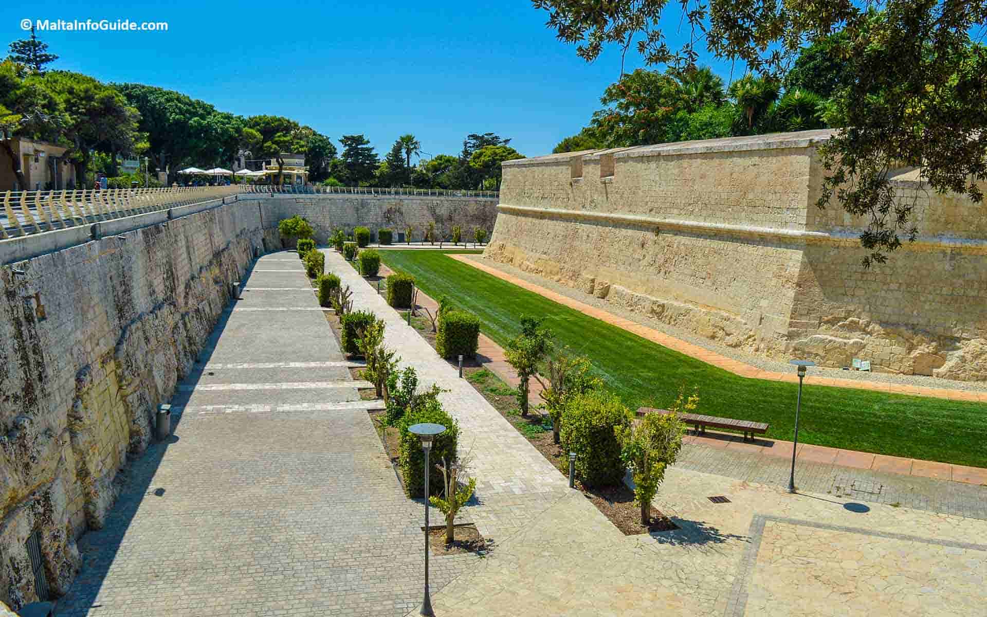The ditch garden separating Rabat from Mdina.