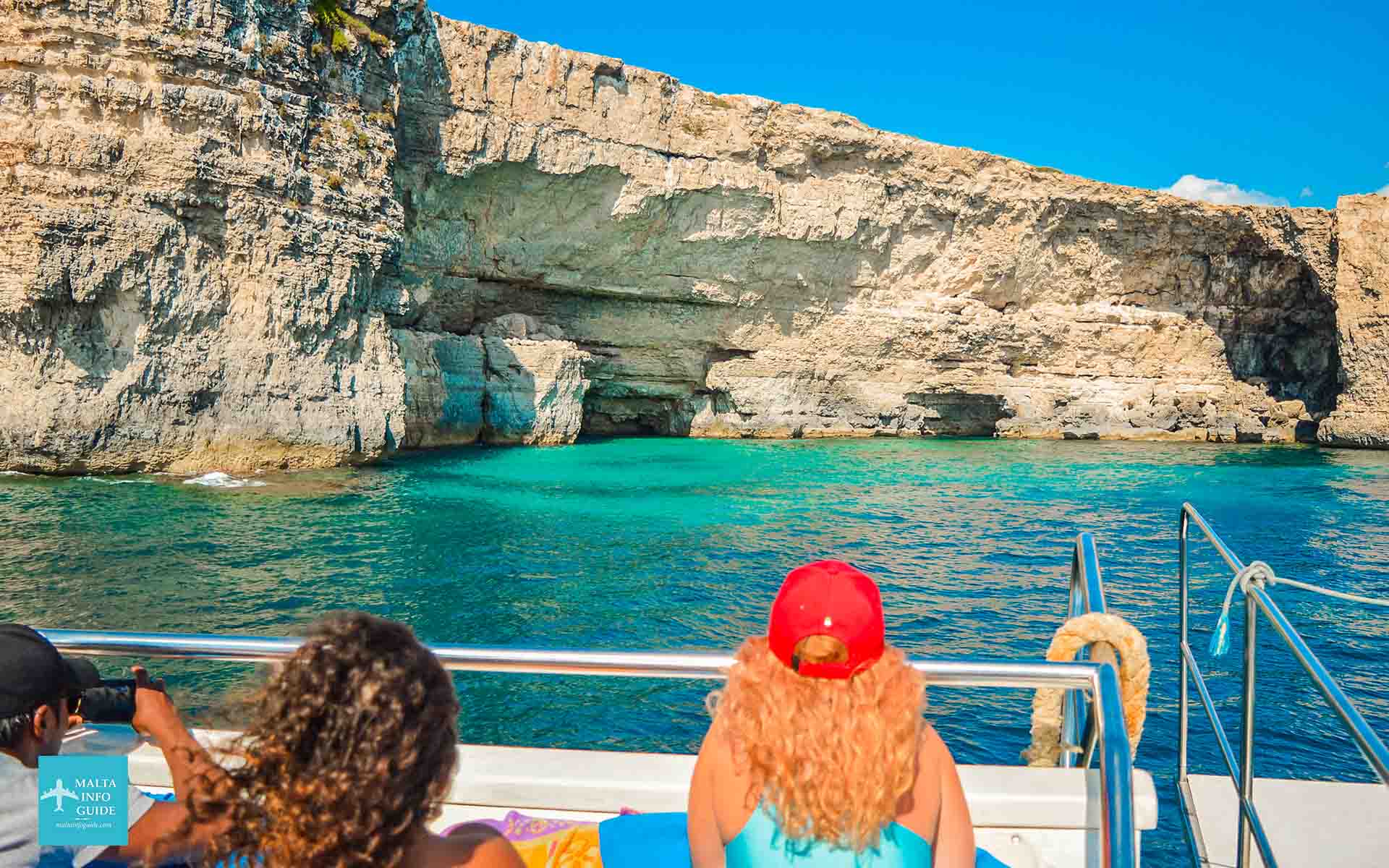 People seeing the Count of Monte Cristo from the boat