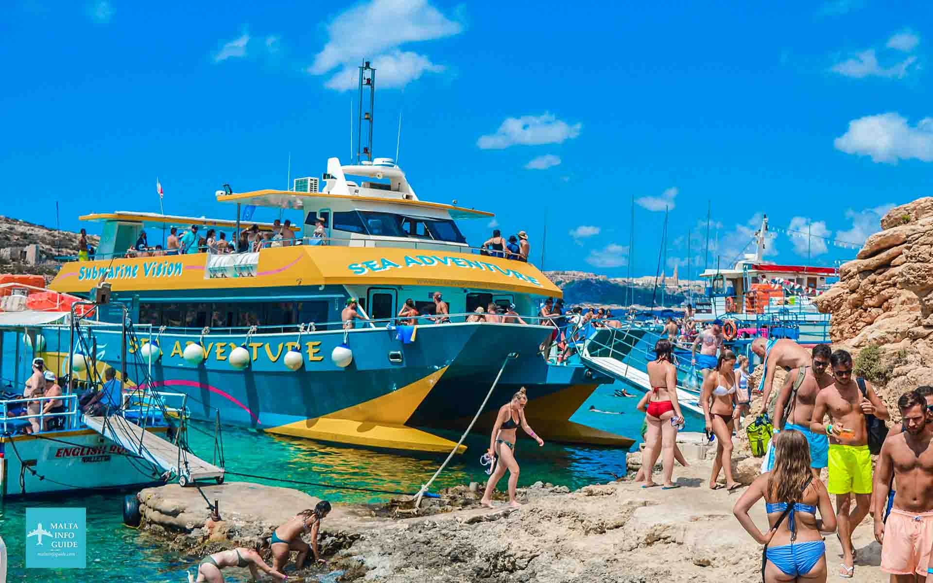 Sea Adventure escursioni in catamarano ormeggiato a Blue Lagoon Comino
