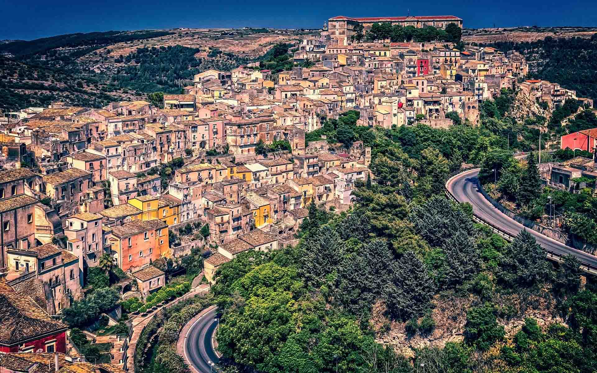 Il villaggio di Ragusa Ibla sull'isola di Sicilia.