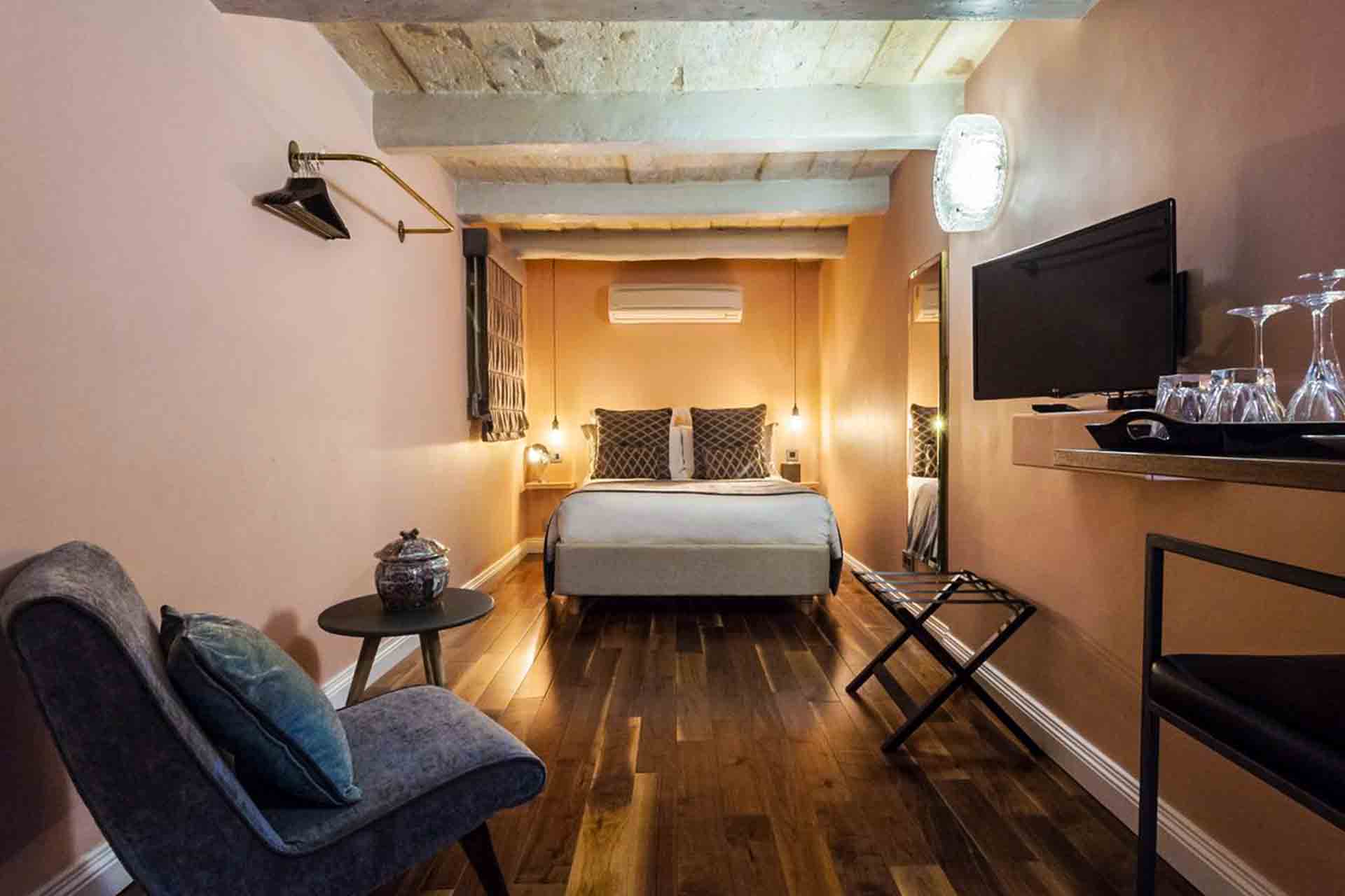 Check The Coleridge rates and reviews of Booking.com.