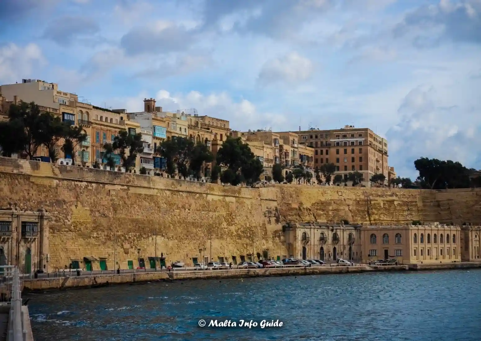 valletta-harbour-weather-in-september.webp